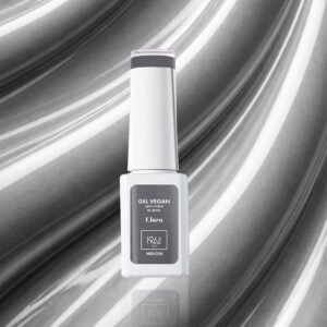 1944 Paris vegan semi-permanent gel varnish in Clara shade, sophisticated light grey, bottle with luminous textured base.