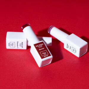 Valentine's Day 1944 Paris perfect manicure set with vitamin E base coat, HEMA- and DI-HEMA-free vegan gel and shiny top coat