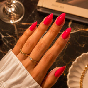 Unhas_NGV301_Adrienne