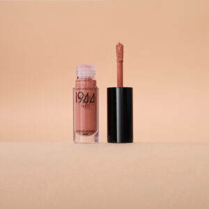 1944 Paris Rosé Matt Liquid Blush with applicator
