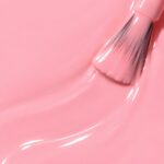 Rendu liquide du vernis à ongles vegan Morgane, teinte rose bonbon (réf. 3VN169), 1944 Paris