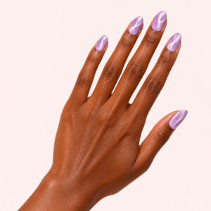 NGE011_roxo_fundo-bege-rosa_quadrado
