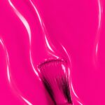 Liquid form of the vegan semi-permanent nail varnish in Rose, fuchsia shade (ref. NGV177), 1944 Paris