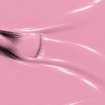 Liquid version of Eloane’s vegan semi-permanent nail varnish, pink shade (ref. NGV291), 1944 Paris