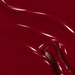 Rendu liquide du gel semi-permanent vegan Clotilde, teinte bordeaux (réf. NGV306), 1944 Paris